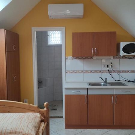 Liget Apartman Balatonföldvár Zewnętrze zdjęcie